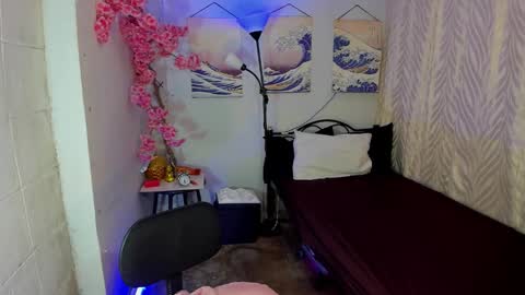 angelamorena online show from 10-13-25, 10:32