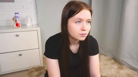 Snapshot of angelapratt chatting on 04-15-26, 03:30 angelapratt online show from 04-15-26, 03:30