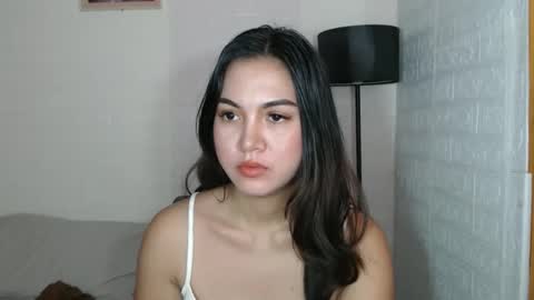 Snapshot of angelavida chatting on 09-18-25, 02:02 angel- i am new here please do understand that i only get naked on private room thank you online show from 09-18-25, 02:02