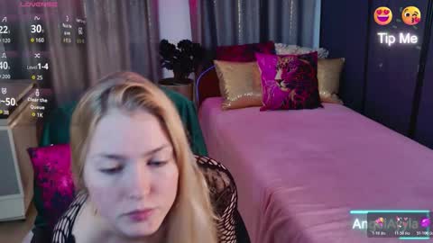 Snapshot of angelayyla chatting on 11-19-25, 04:07 AngelAyyla online show from 11-19-25, 04:07