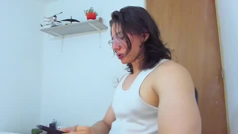 Snapshot of angelbennet_ chatting on 02-16-25, 02:53 Angel Bennet online show from 02-16-25, 02:53