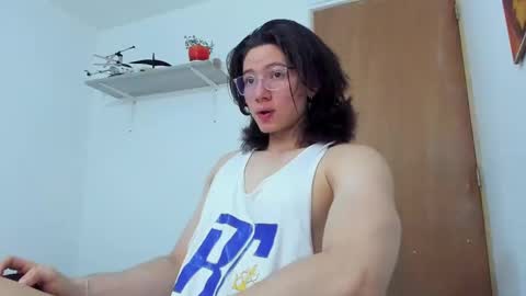 Snapshot of angelbennet_ chatting on 02-18-25, 02:49 Angel Bennet online show from 02-18-25, 02:49