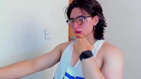 Snapshot of angelbennet_ chatting on 11-16-25, 06:13 Angel Bennet online show from 11-16-25, 06:13