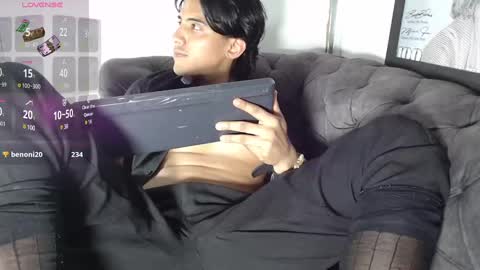 Angel Bianchi online show from 12-27-24, 10:48