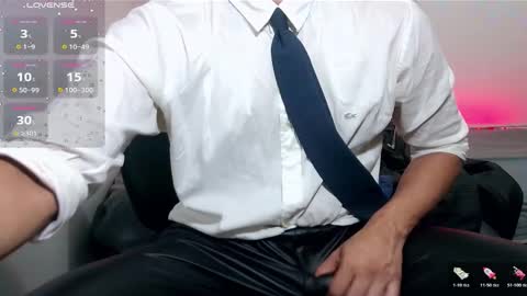 Angel Bianchi online show from 10-28-25, 08:22