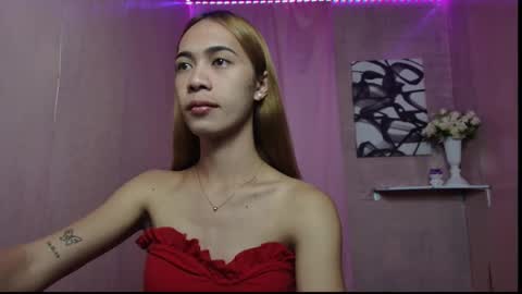 Snapshot of angelbrooke_ chatting on 10-17-25, 08:11 Angel online show from 10-17-25, 08:11