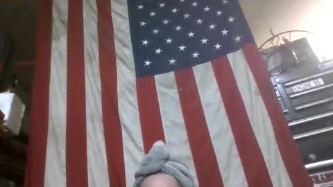 Snapshot of angelbug8820 chatting on 11-19-25, 08:25 Angelbu online show from 11-19-25, 08:25