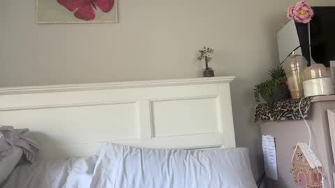 venellope888 online show from 02-04-25, 04:59