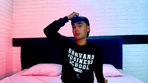 AngelduzZzt online show from 10-16-25, 12:28