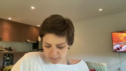 angeleleven11 online show from 09-19-25, 05:57