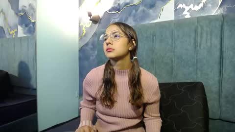 Snapshot of angeles_azul chatting on 10-29-25, 01:24 angel online show from 10-29-25, 01:24