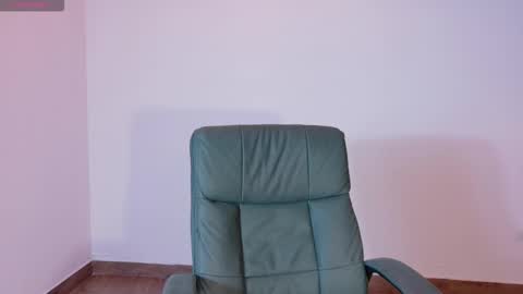 Snapshot of angeles_azul chatting on 11-02-25, 04:20 angel online show from 11-02-25, 04:20