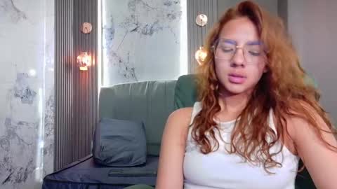 Snapshot of angeles_azul chatting on 11-15-25, 03:52 angel online show from 11-15-25, 03:52