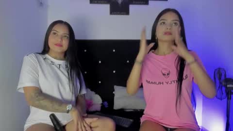 Snapshot of angeles_de_charly chatting on 11-09-25, 04:05 angeles_de_charly online show from 11-09-25, 04:05