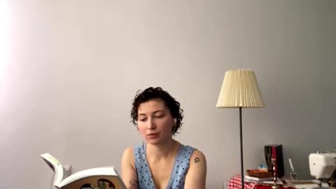 Snapshot of angelestieu chatting on 10-13-25, 07:41 Elisa online show from 10-13-25, 07:41