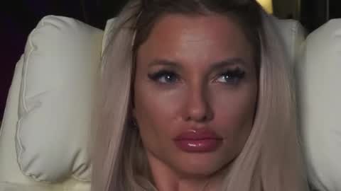 Snapshot of angeleyesblue25 chatting on 02-02-26, 04:38 annita online show from 02-02-26, 04:38