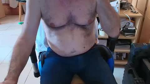 Snapshot of angelgarcia269 chatting on 02-01-26, 11:42 angelgarcia269 online show from 02-01-26, 11:42