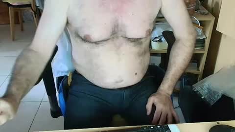 Snapshot of angelgarcia269 chatting on 02-19-26, 11:39 angelgarcia269 online show from 02-19-26, 11:39