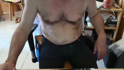 Snapshot of angelgarcia269 chatting on 02-21-26, 01:01 angelgarcia269 online show from 02-21-26, 01:01