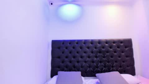 Angeli online show from 10-30-25, 10:27