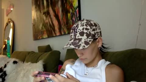 Snapshot of angelia01m chatting on 09-14-25, 09:25 angelia01m online show from 09-14-25, 09:25