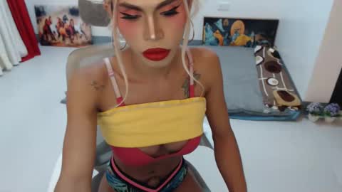 DIVINE ANGEL online show from 10-20-25, 06:47