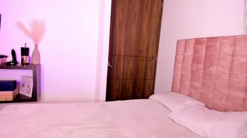 Snapshot of angelica_rose7 chatting on 03-08-25, 04:12 angelica_rose7 online show from 03-08-25, 04:12