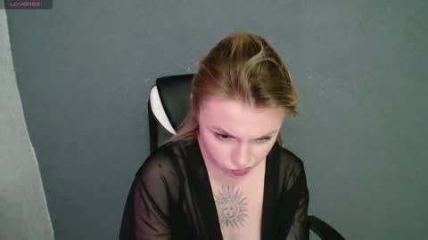 angelicablanch online show from 11-05-25, 07:47