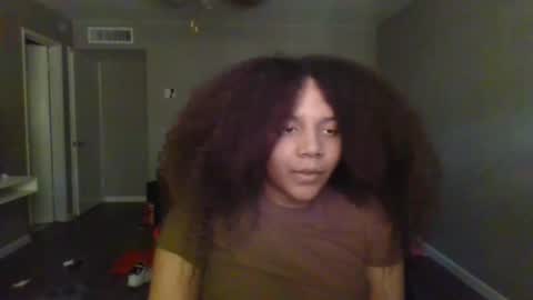 Snapshot of angelicaliusdomme chatting on 10-08-25, 07:11 Alius Angelic online show from 10-08-25, 07:11