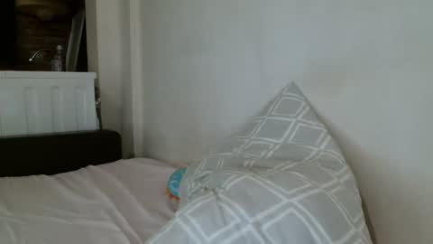 Angela online show from 02-05-25, 06:26