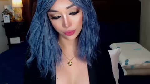 MS. AMALIA online show from 01-27-25, 09:55