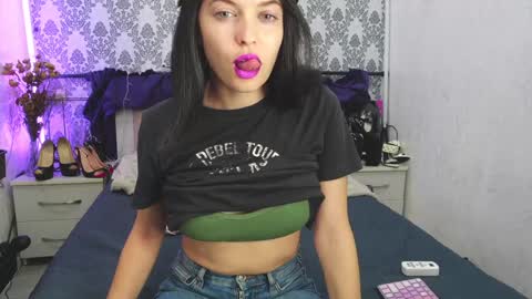 Angelika Rouge online show from 09-19-25, 03:56