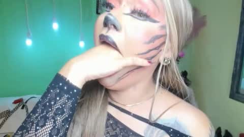 Snapshot of angelina_james_ chatting on 10-13-25, 03:56 Angelina online show from 10-13-25, 03:56