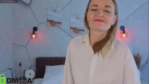 Snapshot of angelina_relax chatting on 02-12-26, 01:44 Angelina online show from 02-12-26, 01:44