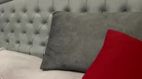 Angelina online show from 10-31-25, 12:55