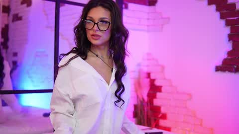  Angelina  online show from 02-09-25, 01:00