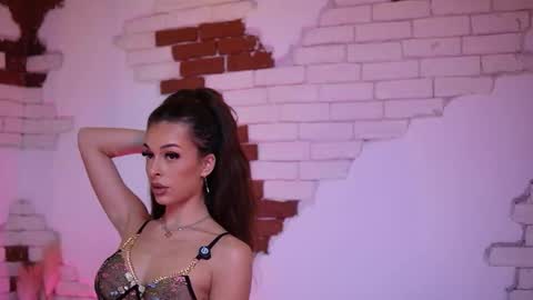  Angelina  online show from 10-29-25, 10:22