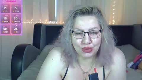 AngelinaGlam online show from 10-13-25, 12:05