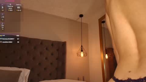 Snapshot of angelinarosss_ chatting on 01-05-25, 12:42 online show from 01-05-25, 12:42