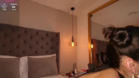 Snapshot of angelinarosss_ chatting on 01-09-25, 10:31 online show from 01-09-25, 10:31