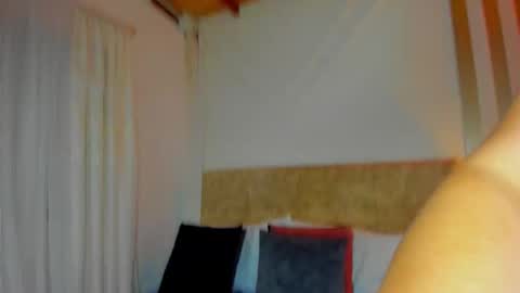 Snapshot of angelinarouse_ chatting on 11-04-25, 03:05 angelinarouse_ online show from 11-04-25, 03:05