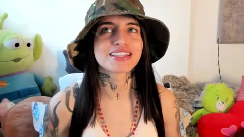 Angeline Smith  online show from 10-07-25, 04:48