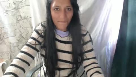 Snapshot of angelitaa_hot chatting on 02-02-26, 12:26 angela online show from 02-02-26, 12:26