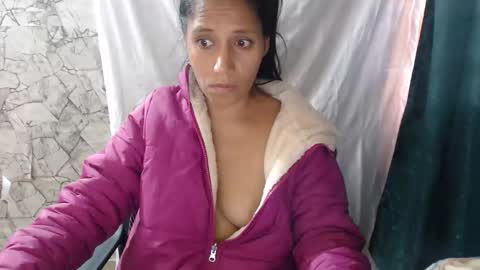 Snapshot of angelitaa_hot chatting on 02-16-26, 11:28 angela online show from 02-16-26, 11:28