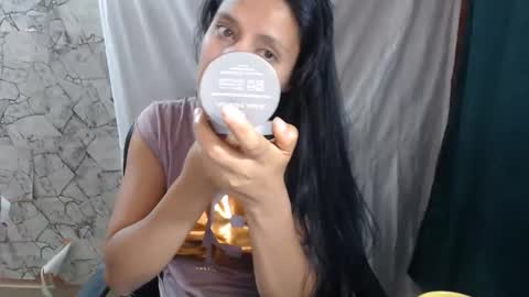 Snapshot of angelitaa_hot chatting on 02-21-26, 10:16 angela online show from 02-21-26, 10:16