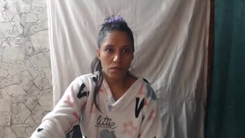 Snapshot of angelitaa_hot chatting on 02-24-26, 10:46 angela online show from 02-24-26, 10:46