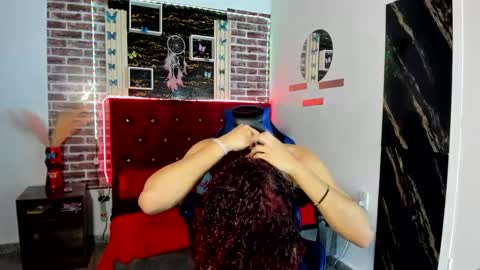 Snapshot of angelitasexxxhot chatting on 09-12-25, 12:22 Angelitasexxxhot online show from 09-12-25, 12:22