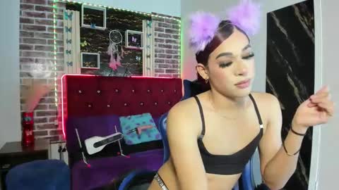Snapshot of angelitasexxxhot chatting on 11-20-25, 01:06 Angelitasexxxhot online show from 11-20-25, 01:06