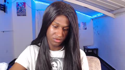 Snapshot of angell_dustt chatting on 12-18-24, 05:48 Danielle online show from 12-18-24, 05:48