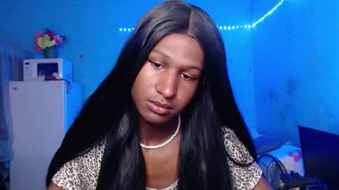Snapshot of angell_dustt chatting on 09-17-25, 05:36 Danielle online show from 09-17-25, 05:36